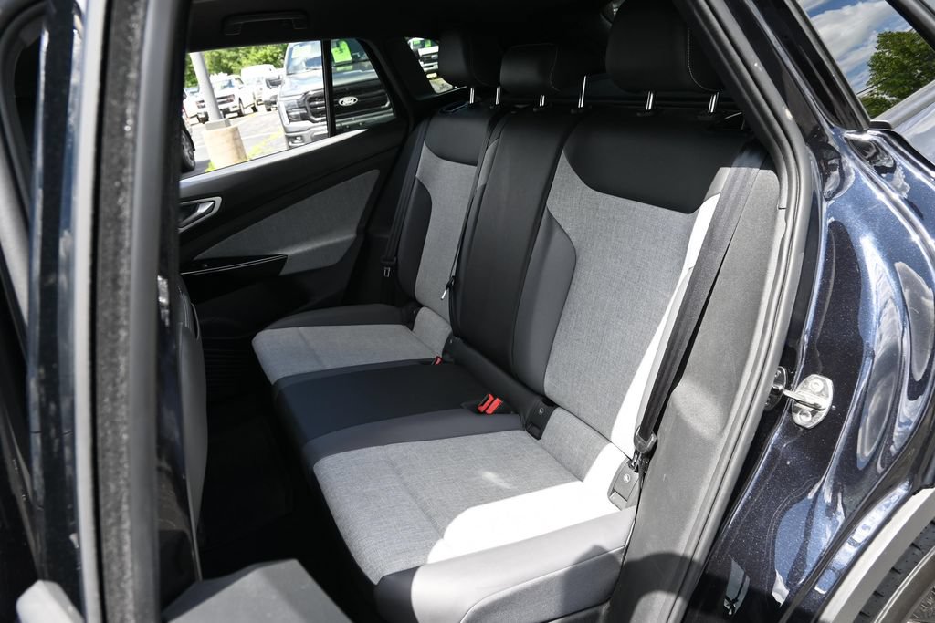 Used 2023 Volkswagen ID.4 Pro AWD/4WD image 24