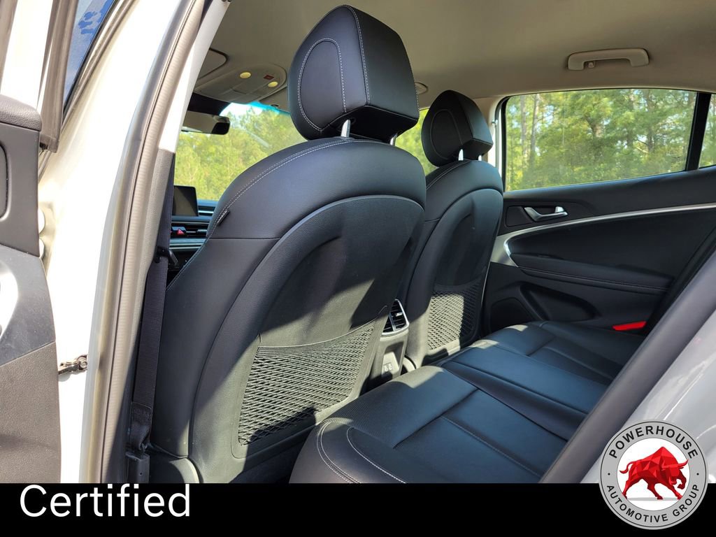 Used 2025 Genesis G70 2.5T image 13