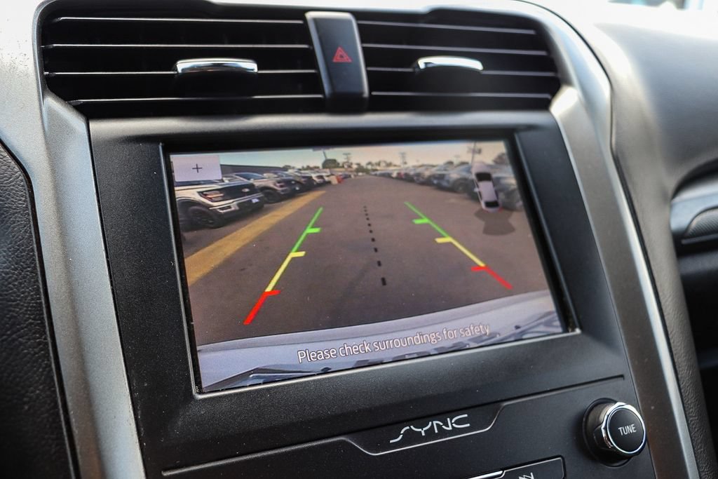 Certified 2020 Ford Fusion SE AWD/4WD image 28