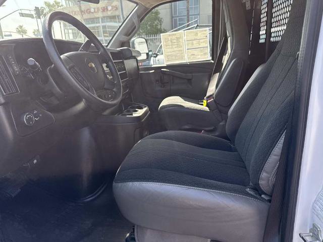 Used 2024 Chevrolet Express 2500 w/ Driver Convenience Package RWD image 19