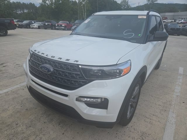 Certified 2024 Ford Explorer XLT w/ Equipment Group 202A AWD/4WD image 13