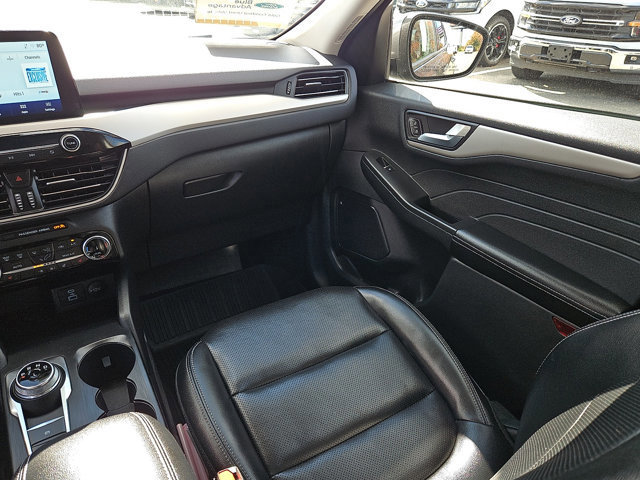 Certified 2022 Ford Escape SEL image 17