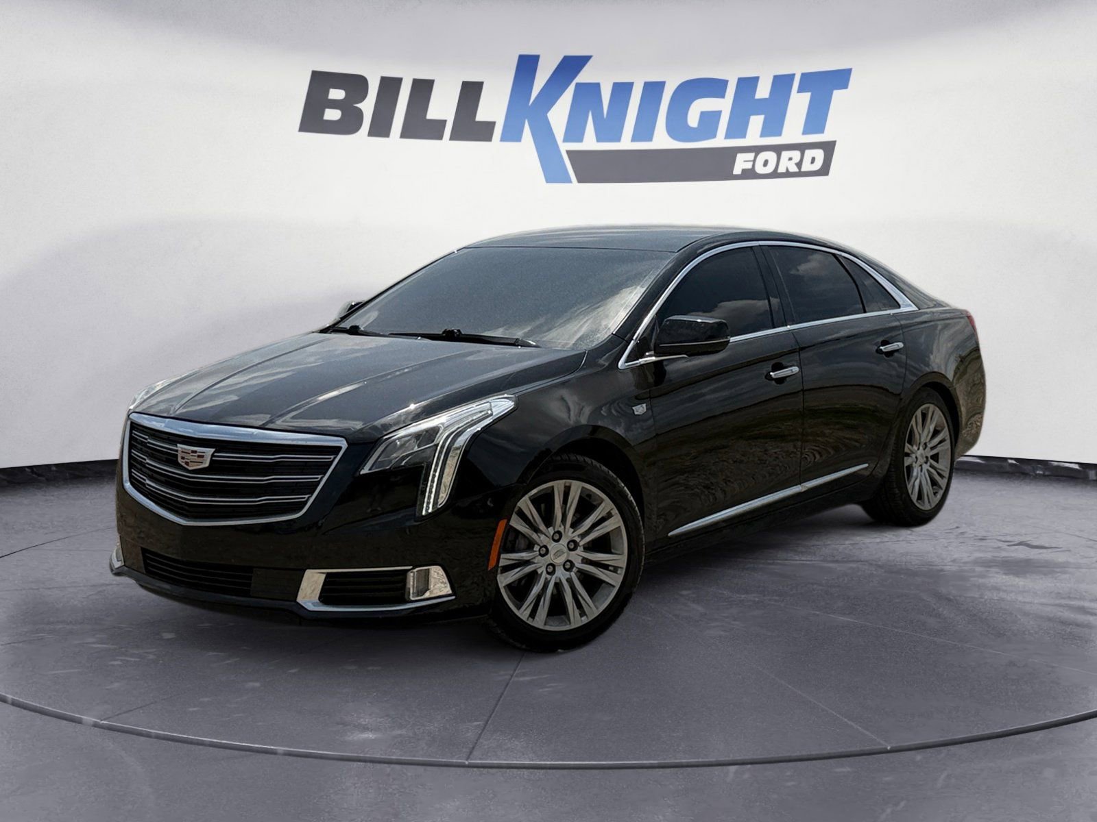 Used 2019 Cadillac XTS Luxury FWD image 1