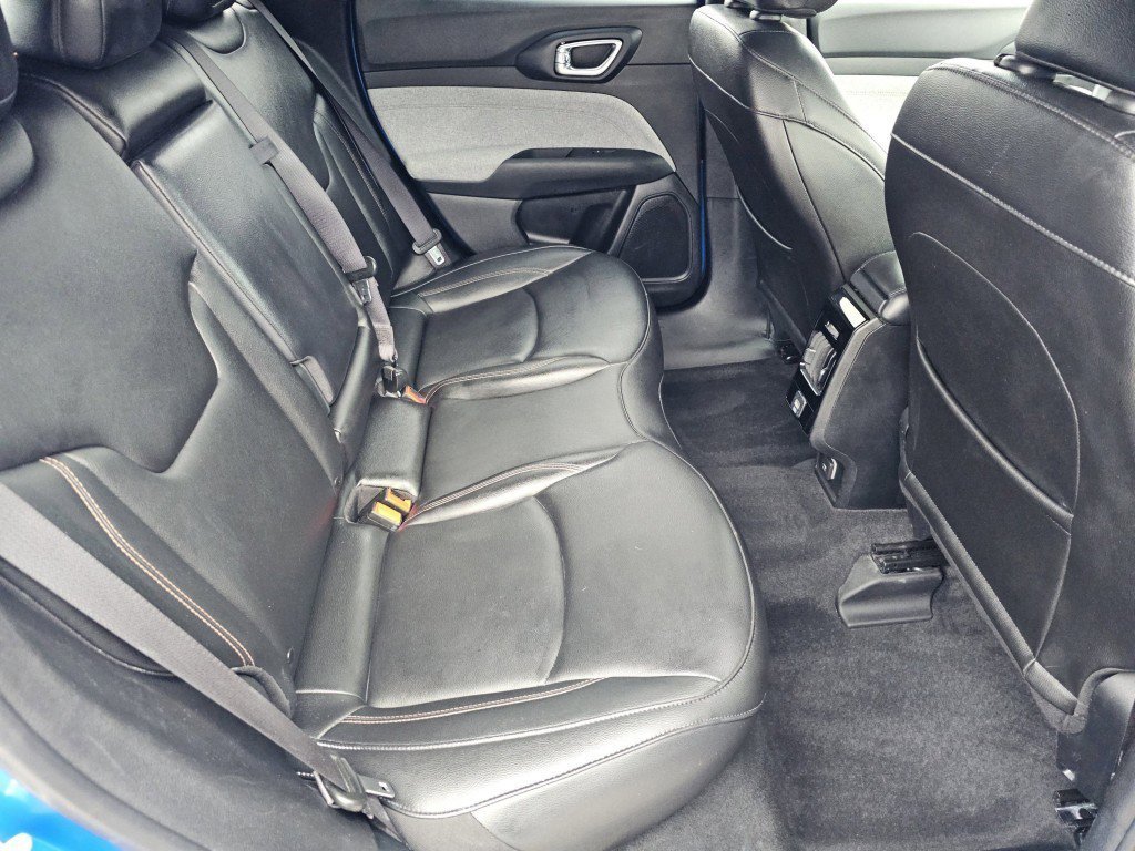 Used 2023 Jeep Compass Latitude image 12