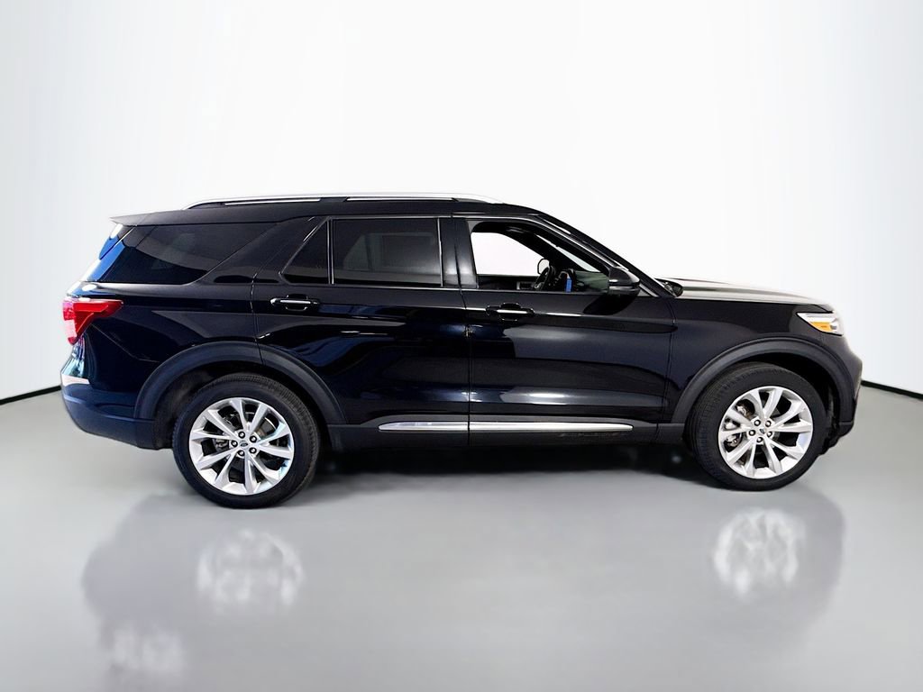 Certified 2023 Ford Explorer Platinum w/ Technology Package AWD/4WD image 8
