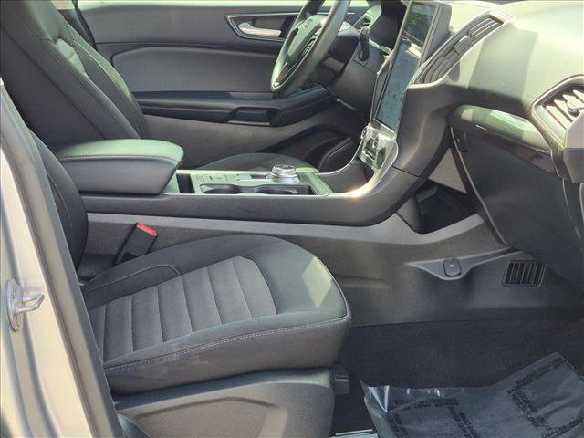 Certified 2022 Ford Edge SE w/ Black Appearance Package AWD/4WD image 18