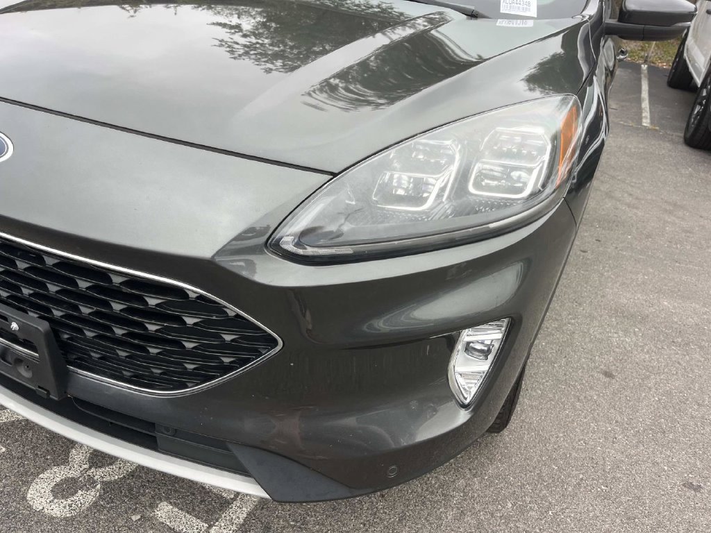 Certified 2020 Ford Escape Titanium AWD/4WD image 11