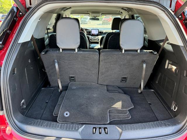 Certified 2023 Ford Explorer XLT w/ Equipment Group 202A AWD/4WD image 20