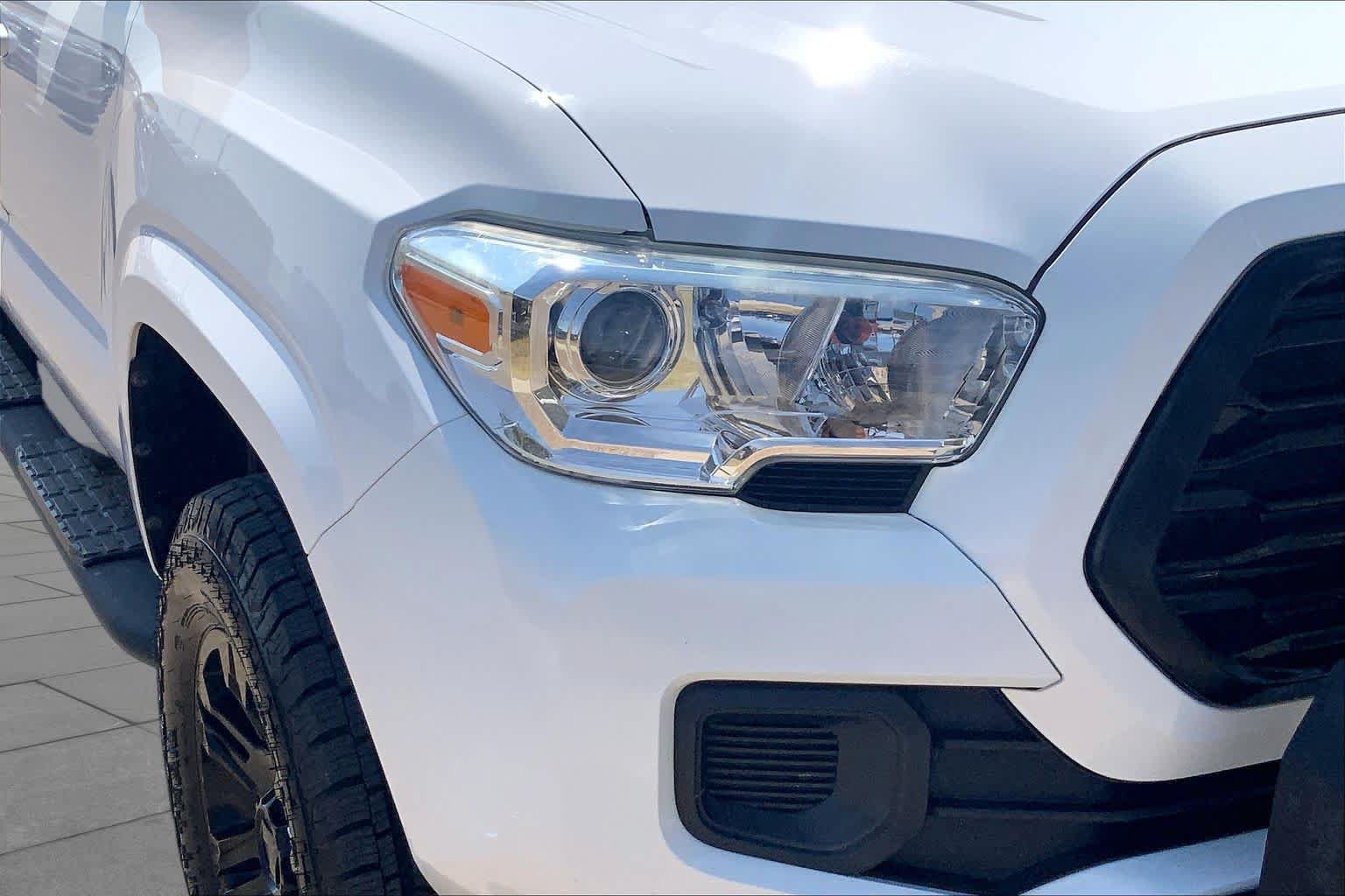 Used 2021 Toyota Tacoma SR w/ SR Convenience Package RWD image 28