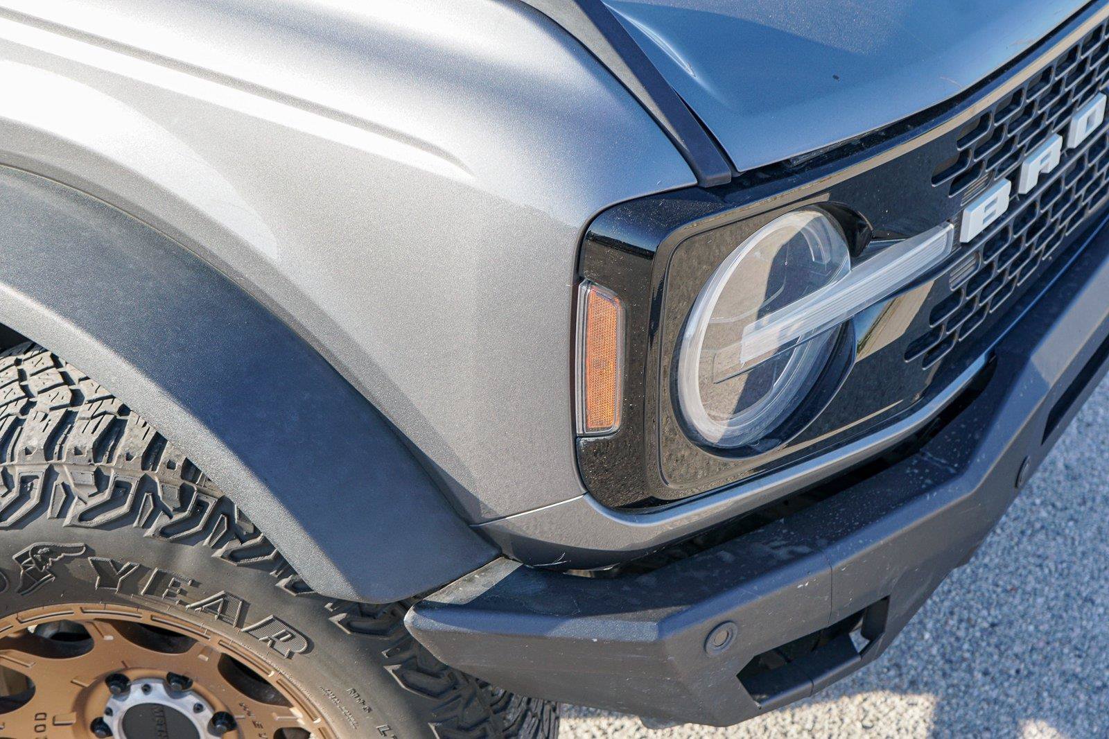 Certified 2022 Ford Bronco Wildtrak AWD/4WD image 3