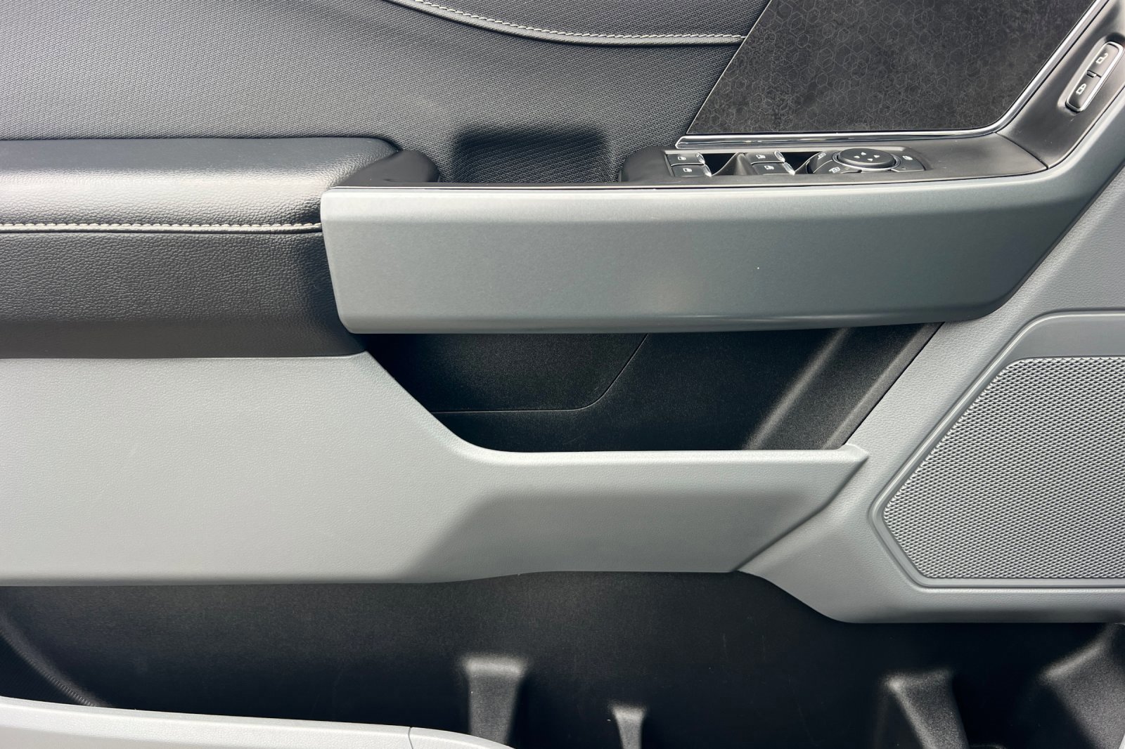 Certified 2024 Ford F150 XLT w/ Mobile Office Package image 10