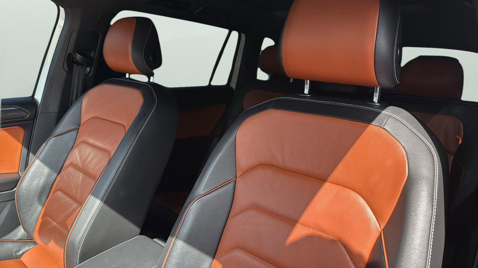 Used 2021 Volkswagen Tiguan SEL Premium R-Line image 10