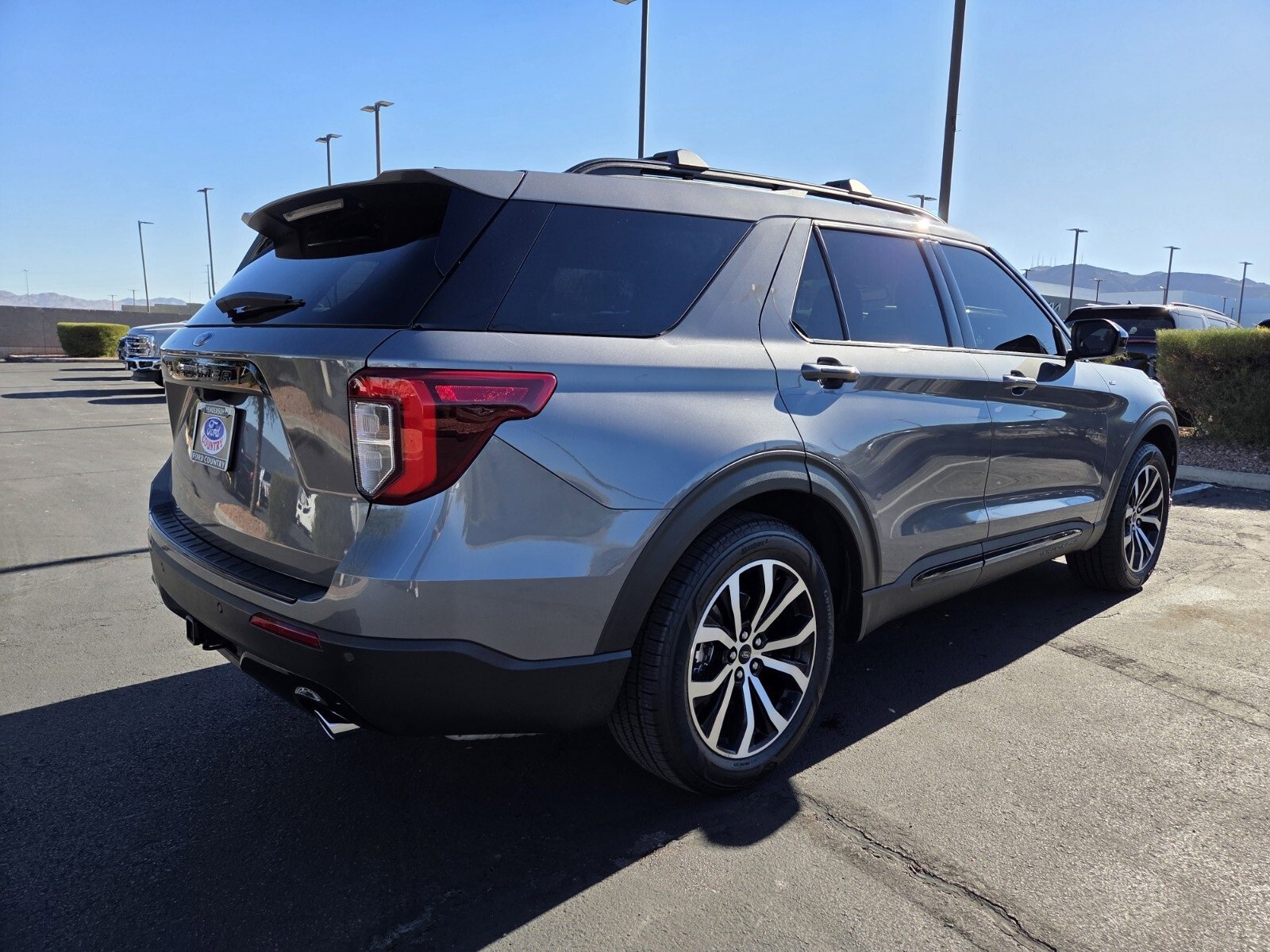 Certified 2022 Ford Explorer ST-Line w/ Class IV Trailer Tow Package image 6