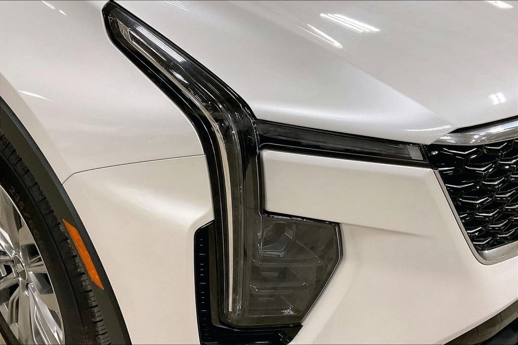 Used 2024 Cadillac XT4 Premium Luxury image 26