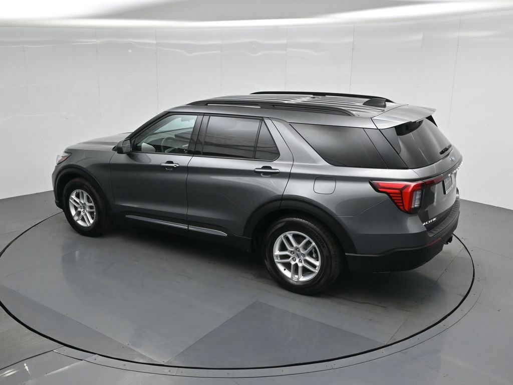 Certified 2025 Ford Explorer Active image 19