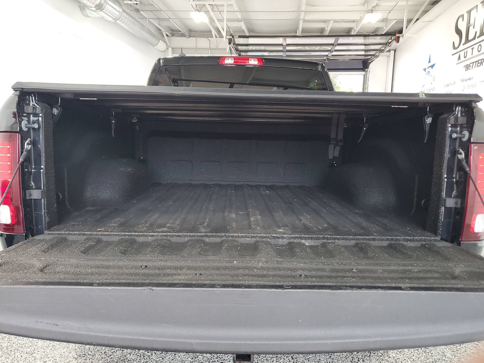 Used 2023 RAM 1500 Warlock AWD/4WD image 7