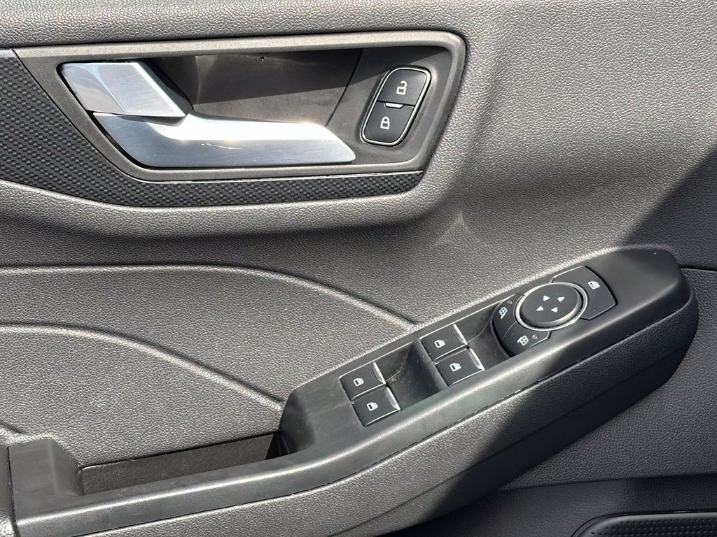 Certified 2025 Ford Escape ST-Line AWD/4WD image 29