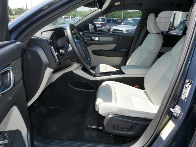 Used 2019 Volvo XC40 T5 Inscription AWD/4WD image 12
