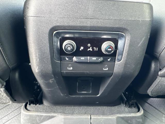 Used 2023 Chevrolet Tahoe Z71 w/ Luxury Package AWD/4WD image 18