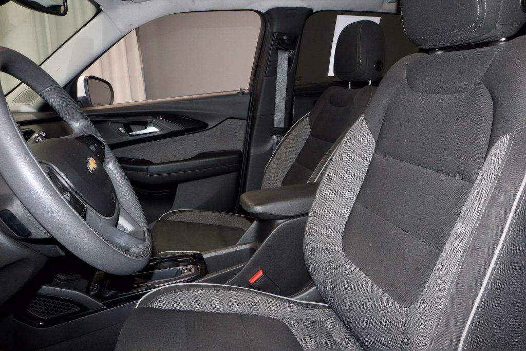 Used 2021 Chevrolet TrailBlazer LT w/ Sun and Liftgate Package AWD/4WD image 26
