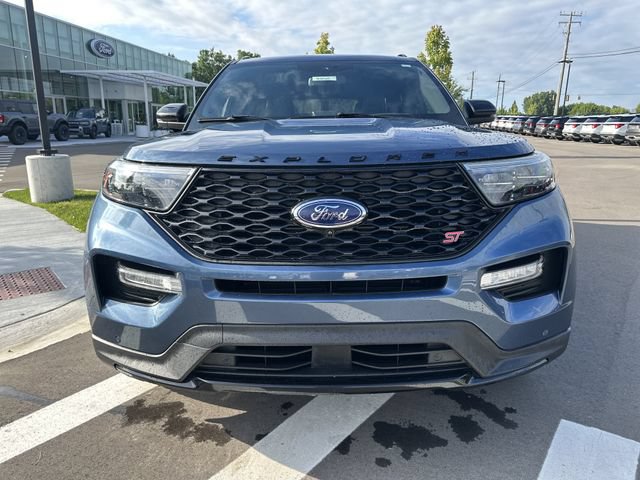 Certified 2020 Ford Explorer ST w/ Premium Technology Package AWD/4WD image 8