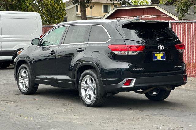 Used 2018 Toyota Highlander Limited image 27
