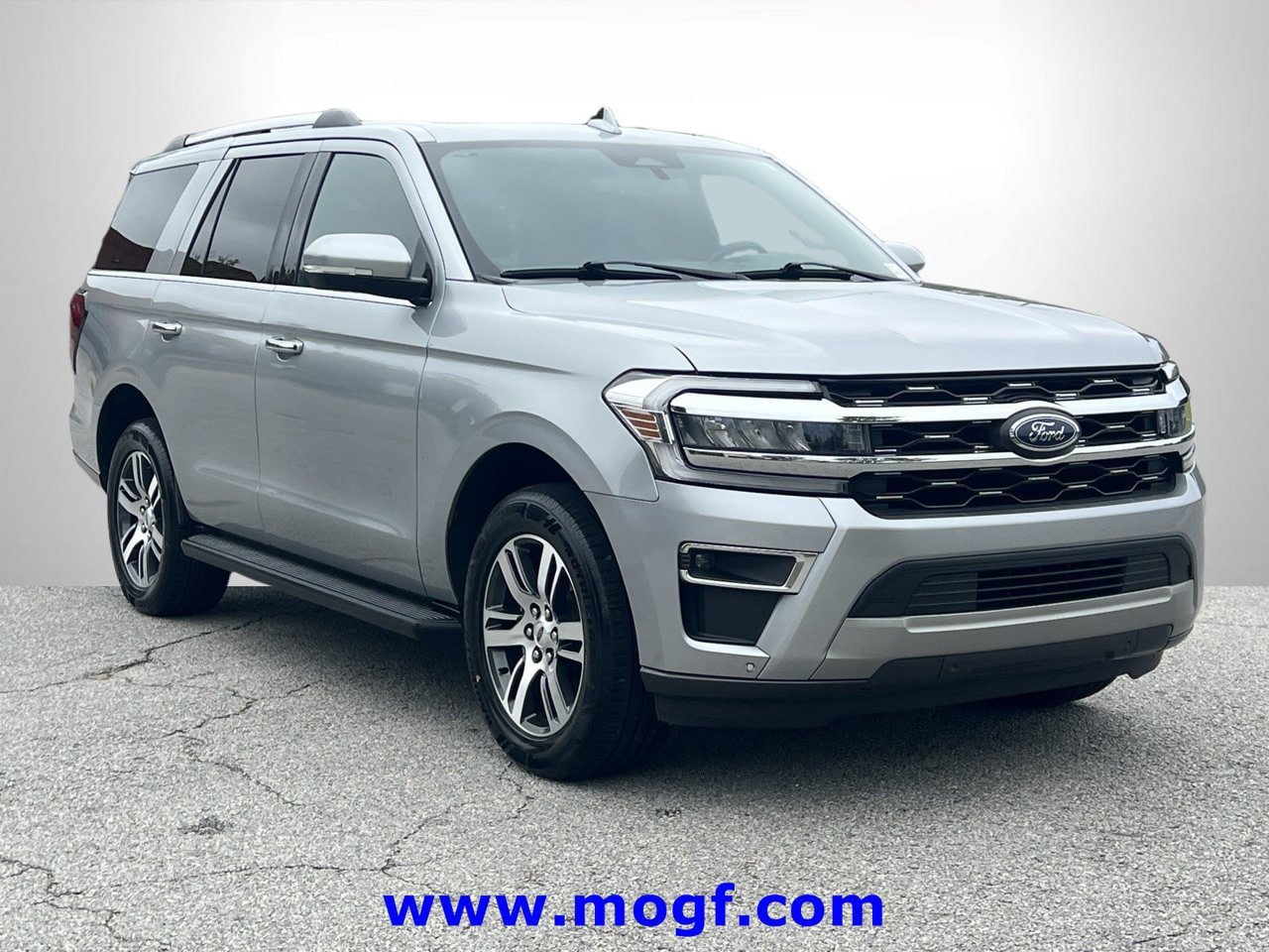 Certified 2024 Ford Expedition Limited RWD image 4