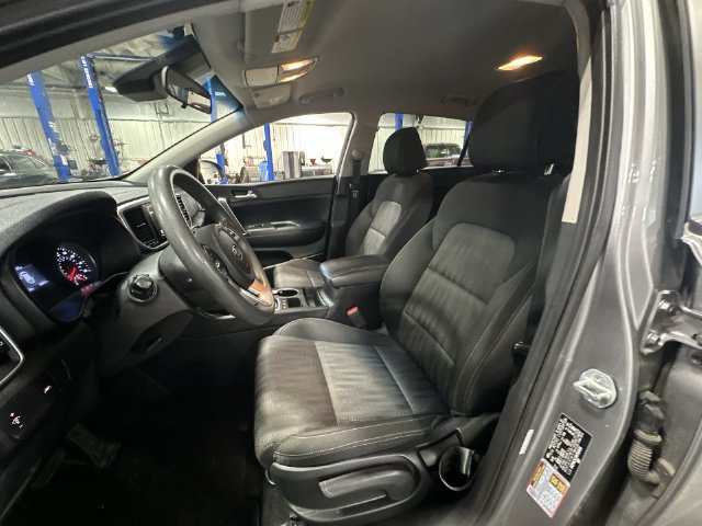 Used 2021 Kia Sportage LX AWD/4WD image 17