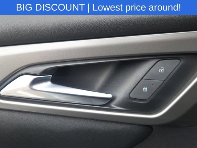 Used 2024 Chevrolet Traverse LT w/ LPO, Floor Liner Package FWD image 23