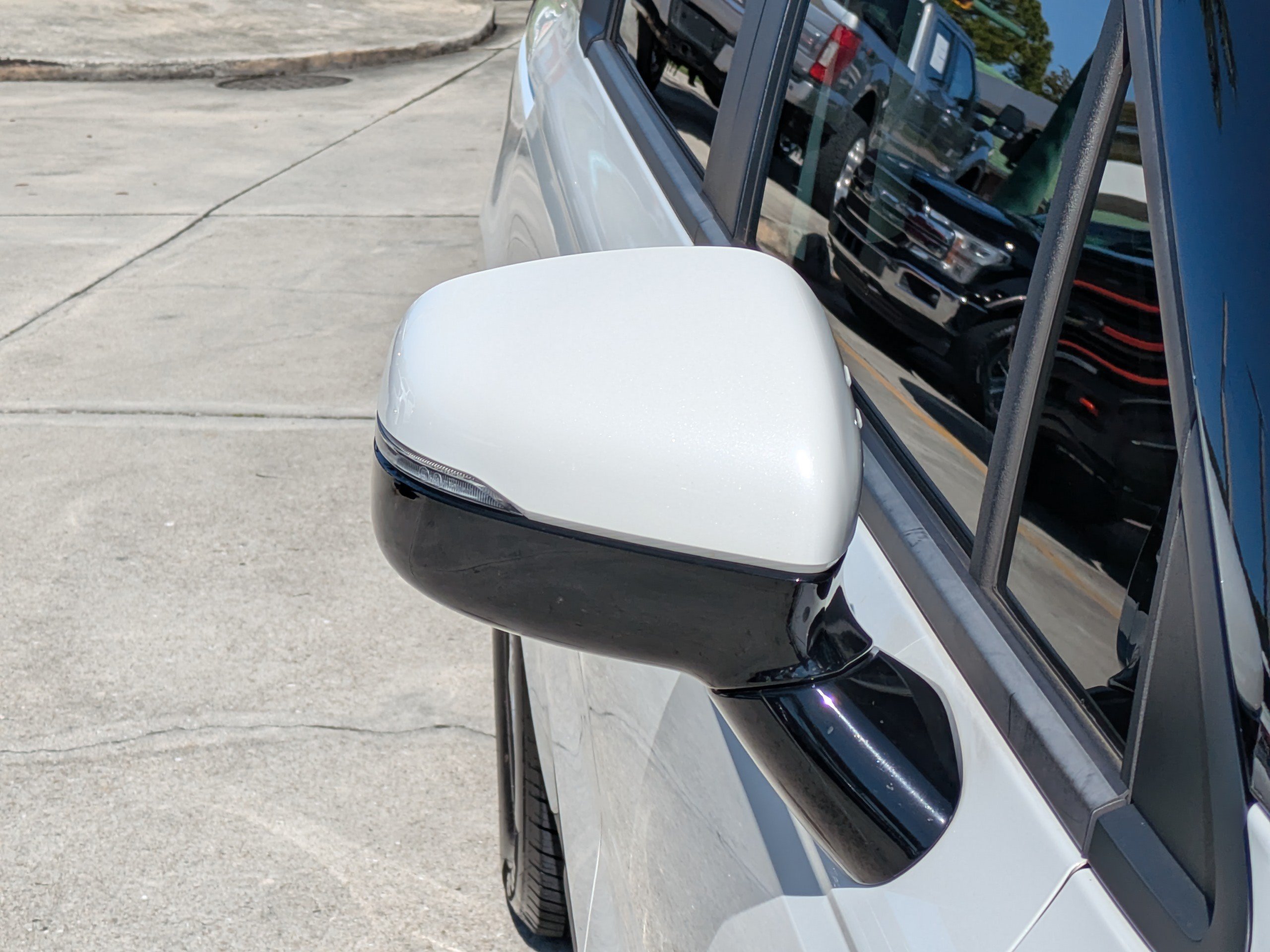 Used 2024 Kia Carnival LX FWD image 10