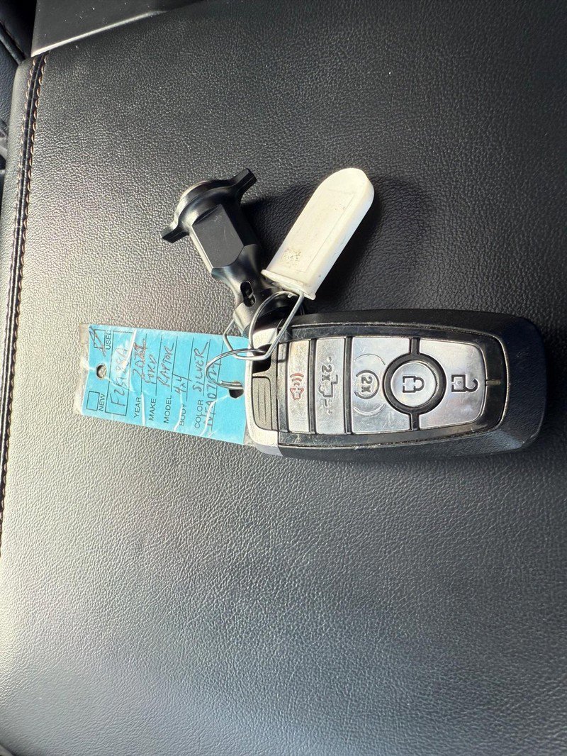 Certified 2022 Ford F150 Raptor w/ Equipment Group 801A High image 30