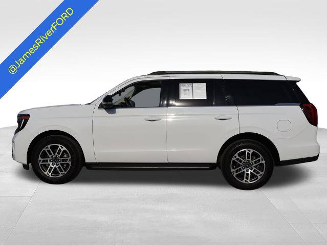 Certified 2025 Ford Expedition Active AWD/4WD image 2