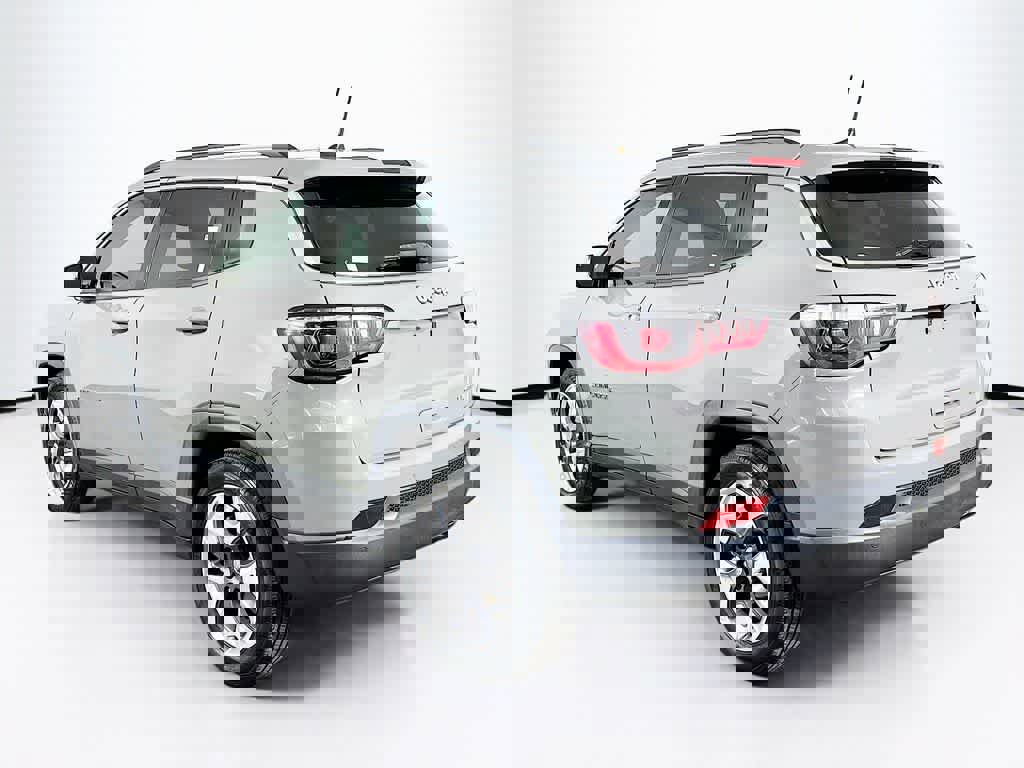 Used 2021 Jeep Compass Limited image 4