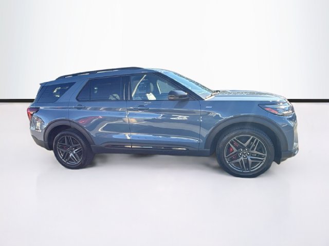 Certified 2025 Ford Explorer ST-Line w/ ST-Line Street Pack AWD/4WD image 12