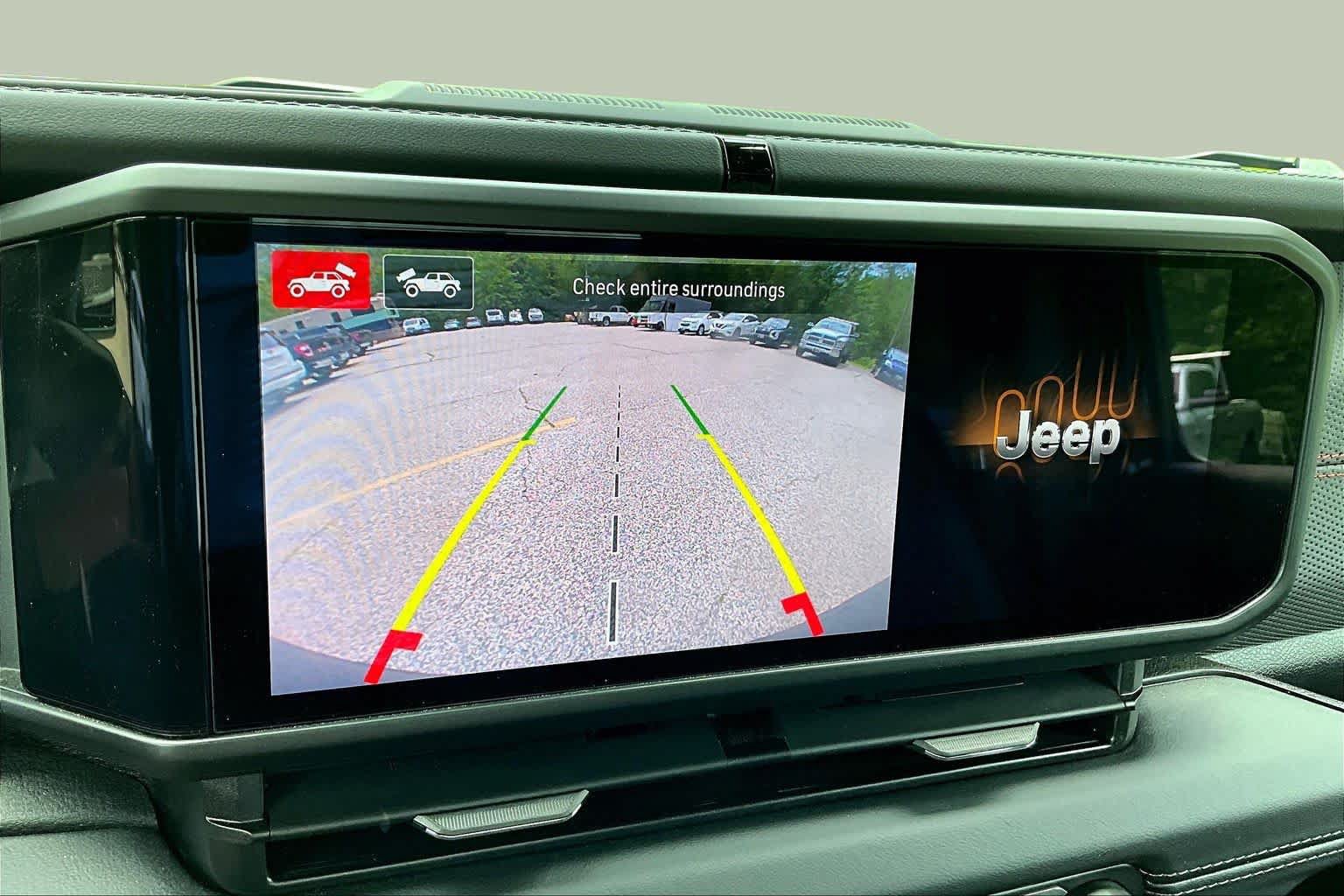 Used 2025 Jeep Wrangler Rubicon AWD/4WD image 29