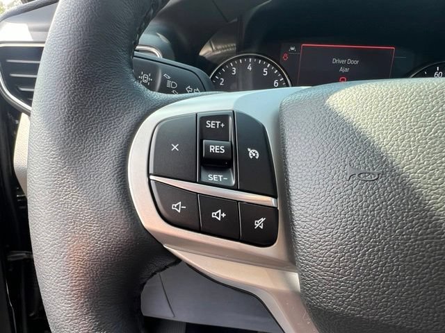Certified 2023 Ford Explorer XLT w/ Equipment Group 202A AWD/4WD image 9