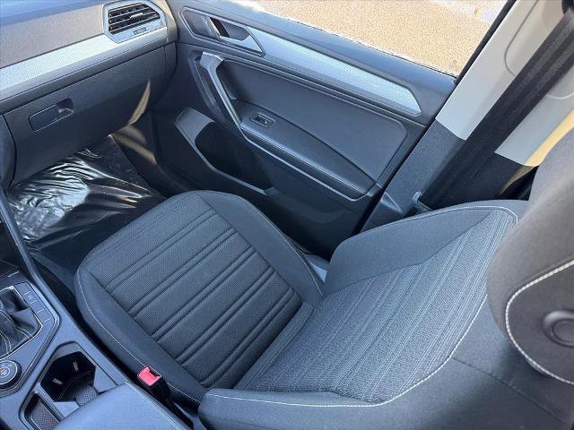 Used 2022 Volkswagen Tiguan S image 16