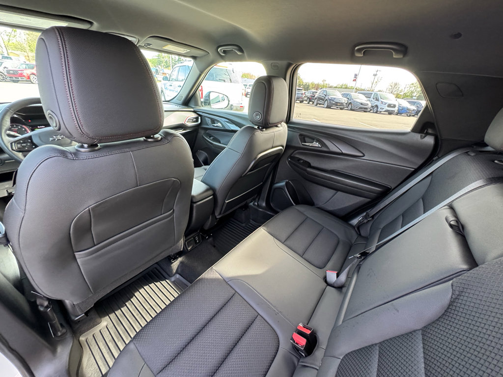 Used 2022 Chevrolet TrailBlazer RS w/ Technology Package AWD/4WD image 21