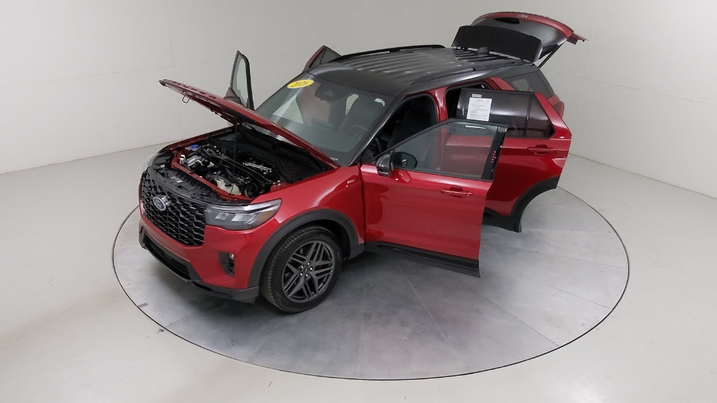 Certified 2026 Ford Explorer ST-Line w/ ST-Line Street Pack AWD/4WD image 58