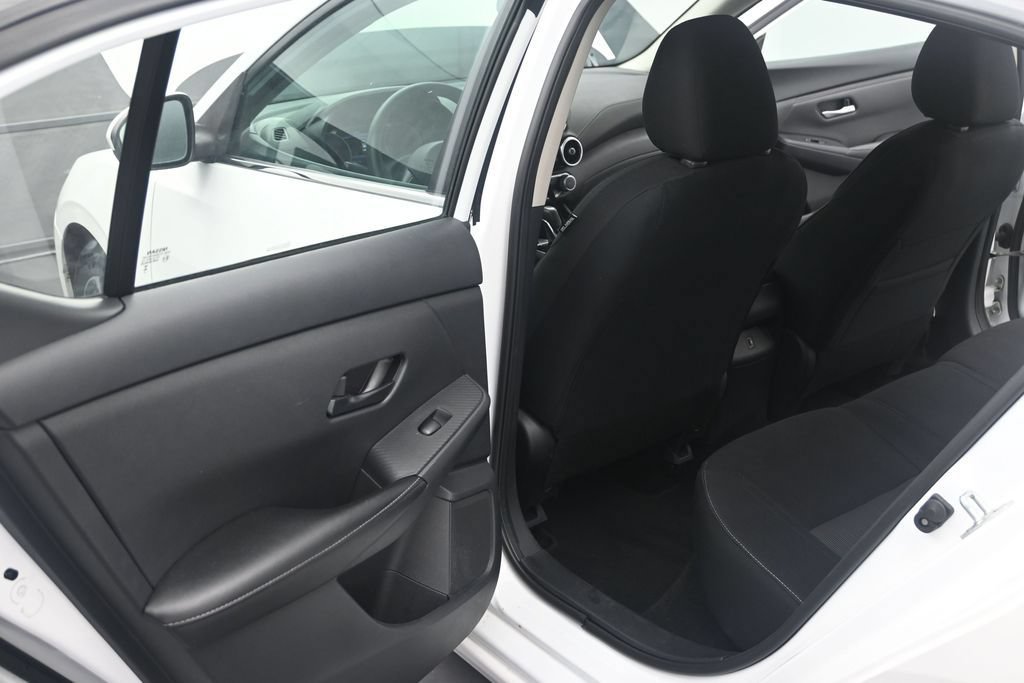 Used 2024 Nissan Sentra SV FWD image 13