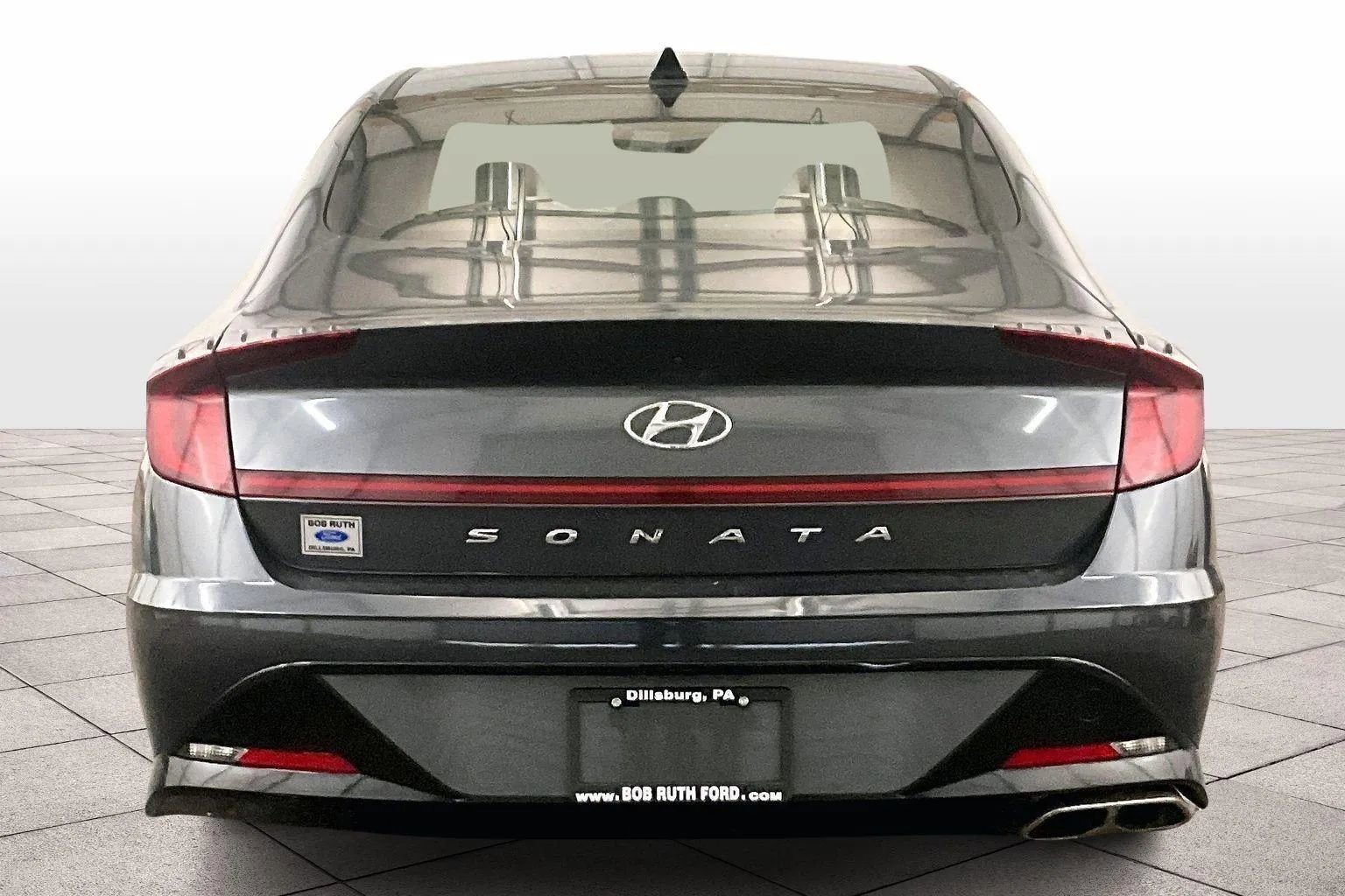 Used 2023 Hyundai Sonata SEL image 2