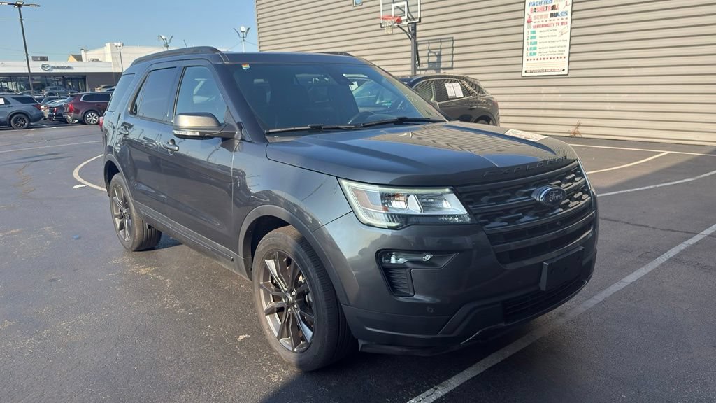 Certified 2019 Ford Explorer XLT w/ Equipment Group 202A AWD/4WD image 4