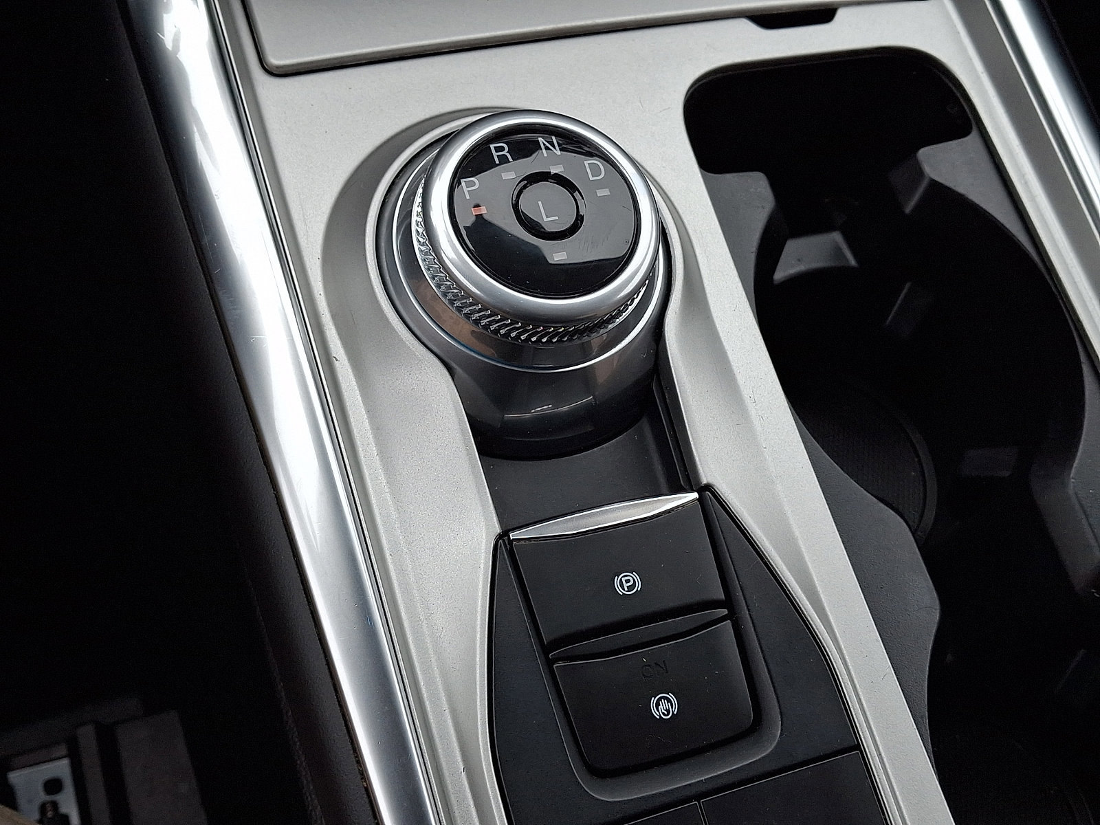 Certified 2023 Ford Explorer XLT w/ Equipment Group 202A image 22