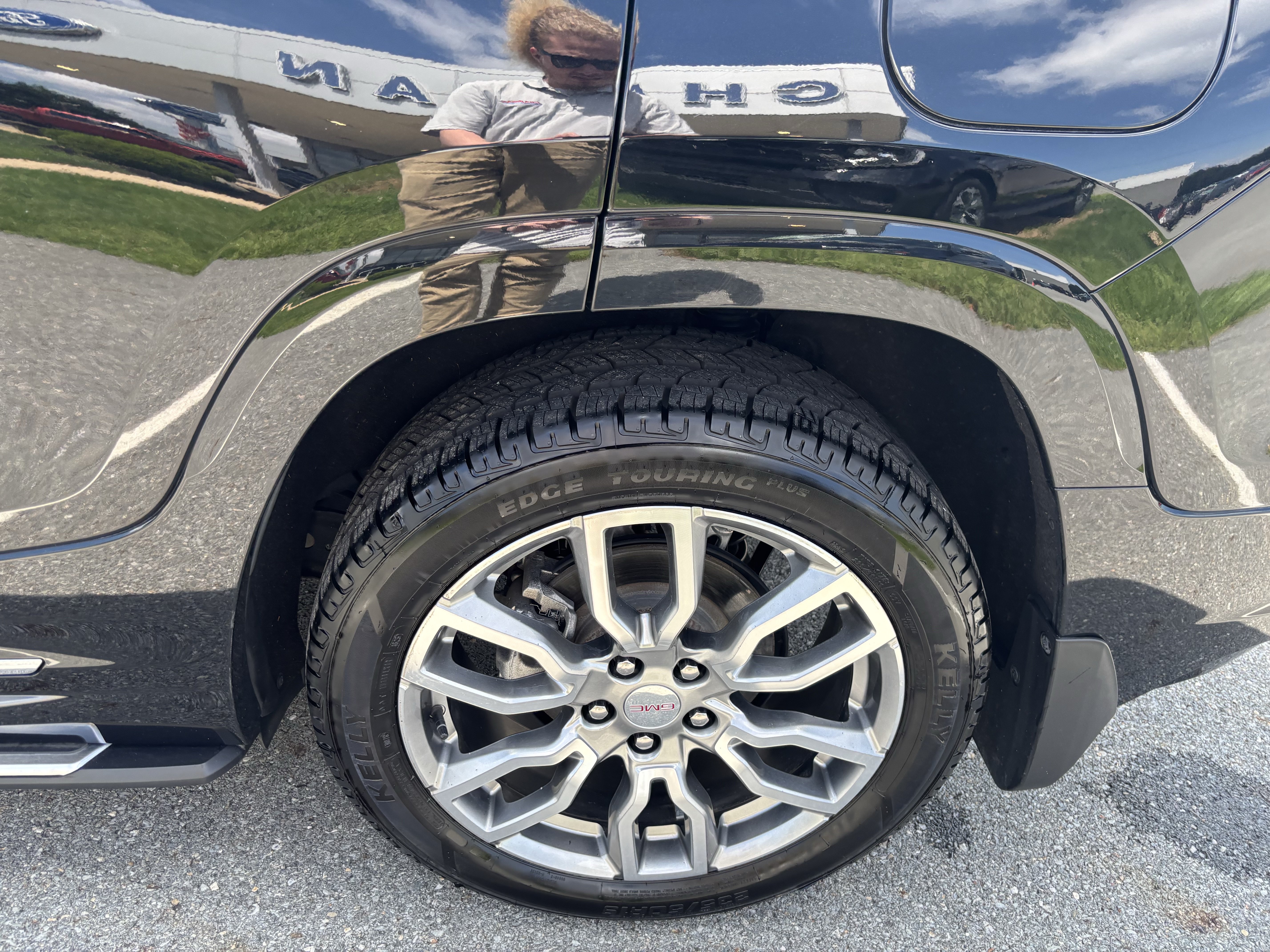 Used 2022 GMC Terrain Denali w/ LPO, 'HIT The Road' Package AWD/4WD image 12