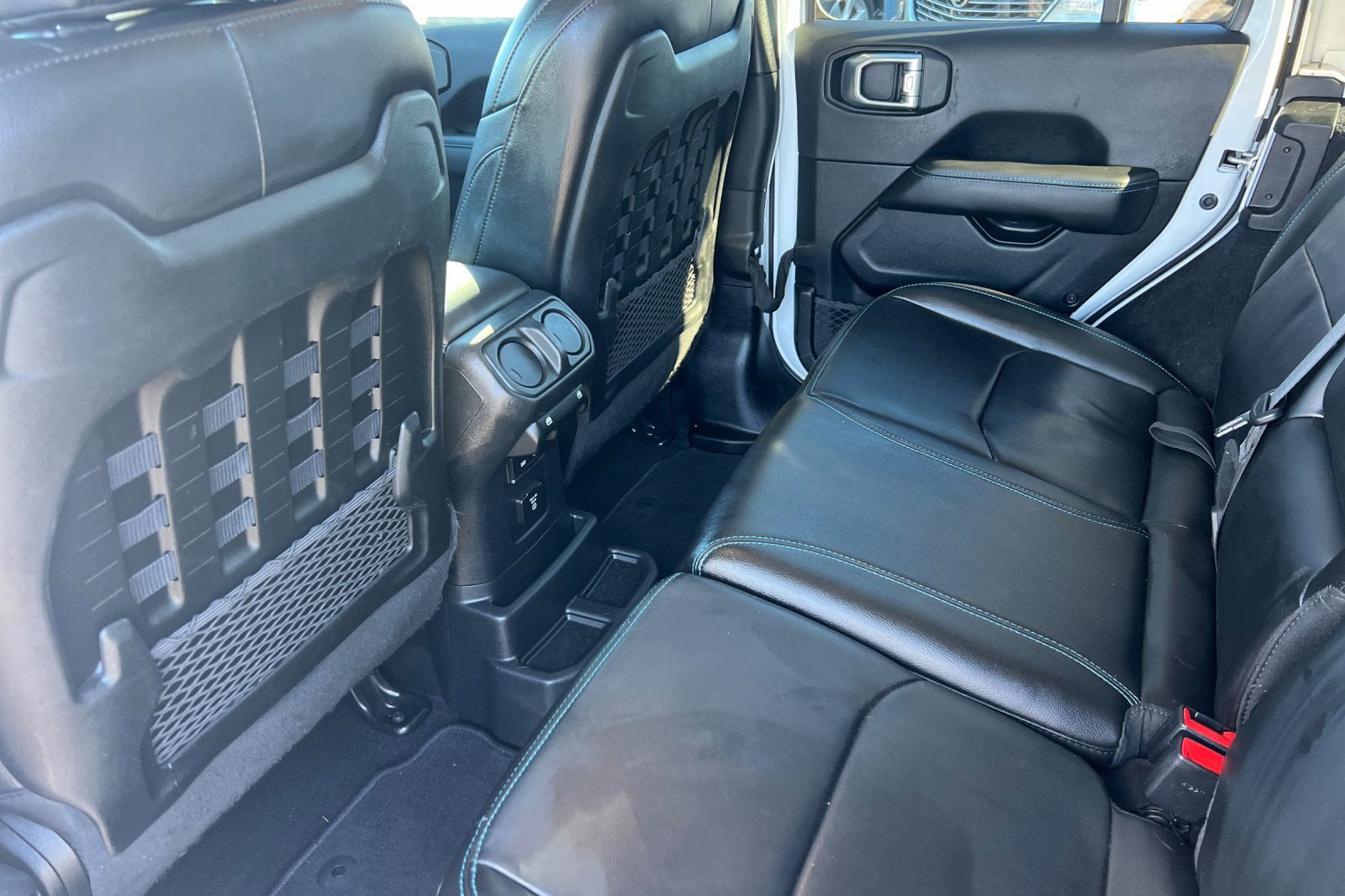 Used 2021 Jeep Wrangler Unlimited Rubicon 4xe w/ Steel Bumper Group image 13