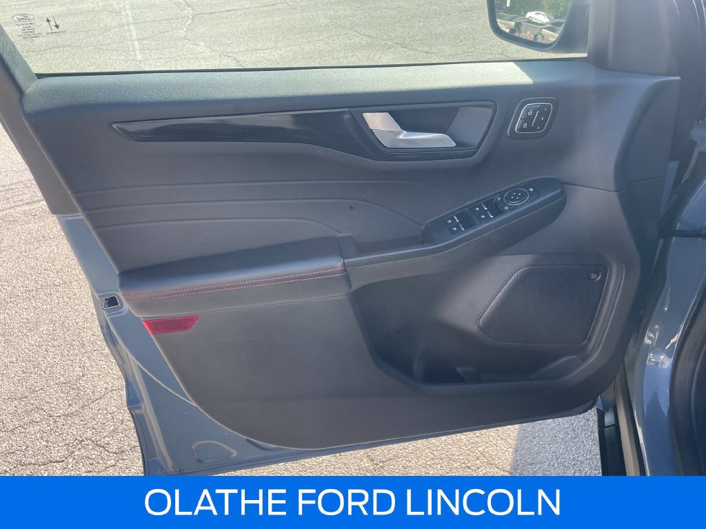 Certified 2023 Ford Escape ST-Line Select w/ Tech Pack #2 AWD/4WD image 12