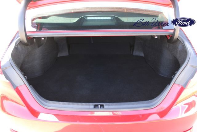 Used 2019 Toyota Camry XSE image 10
