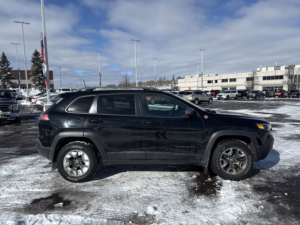 Used 2019 Jeep Cherokee Trailhawk w/ Comfort & Convenience Group image 2