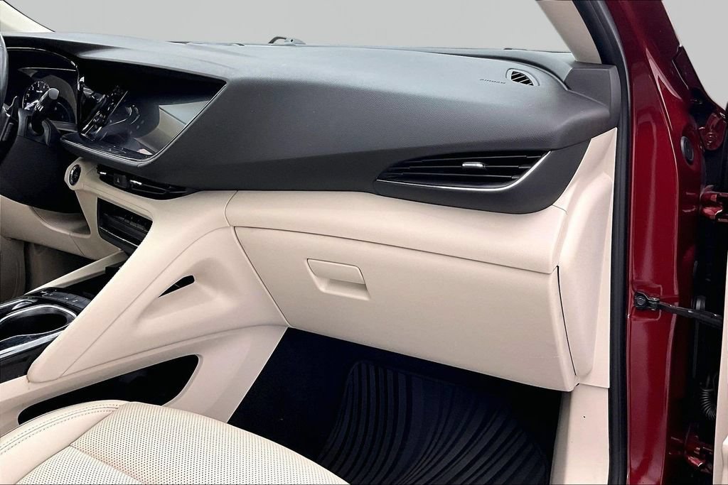 Used 2021 Buick Envision Essence w/ Technology Package I FWD image 17