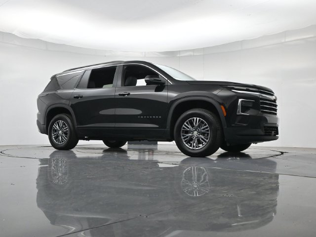 Used 2025 Chevrolet Traverse LT AWD/4WD image 39